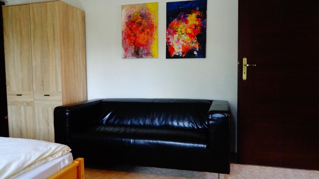 Penzion Marriot Trnava Room photo