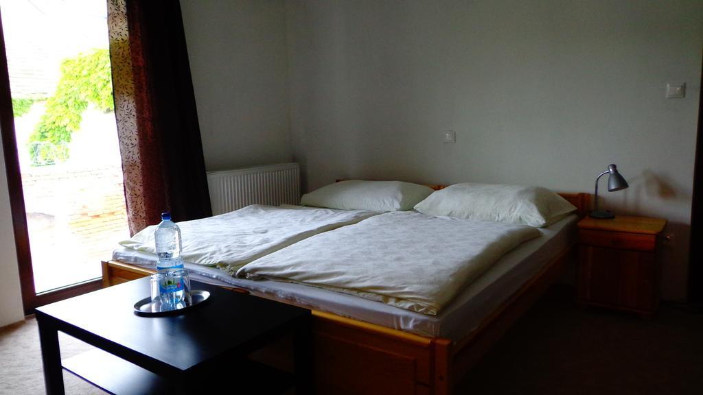 Penzion Marriot Trnava Room photo