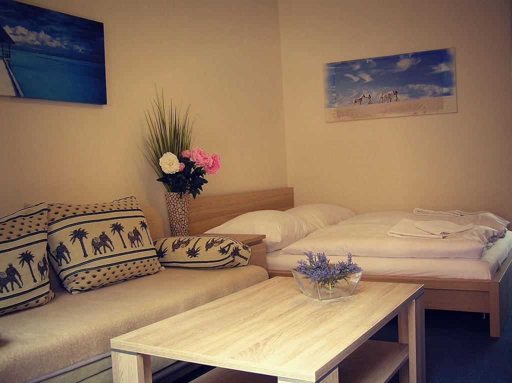 Penzion Marriot Trnava Room photo