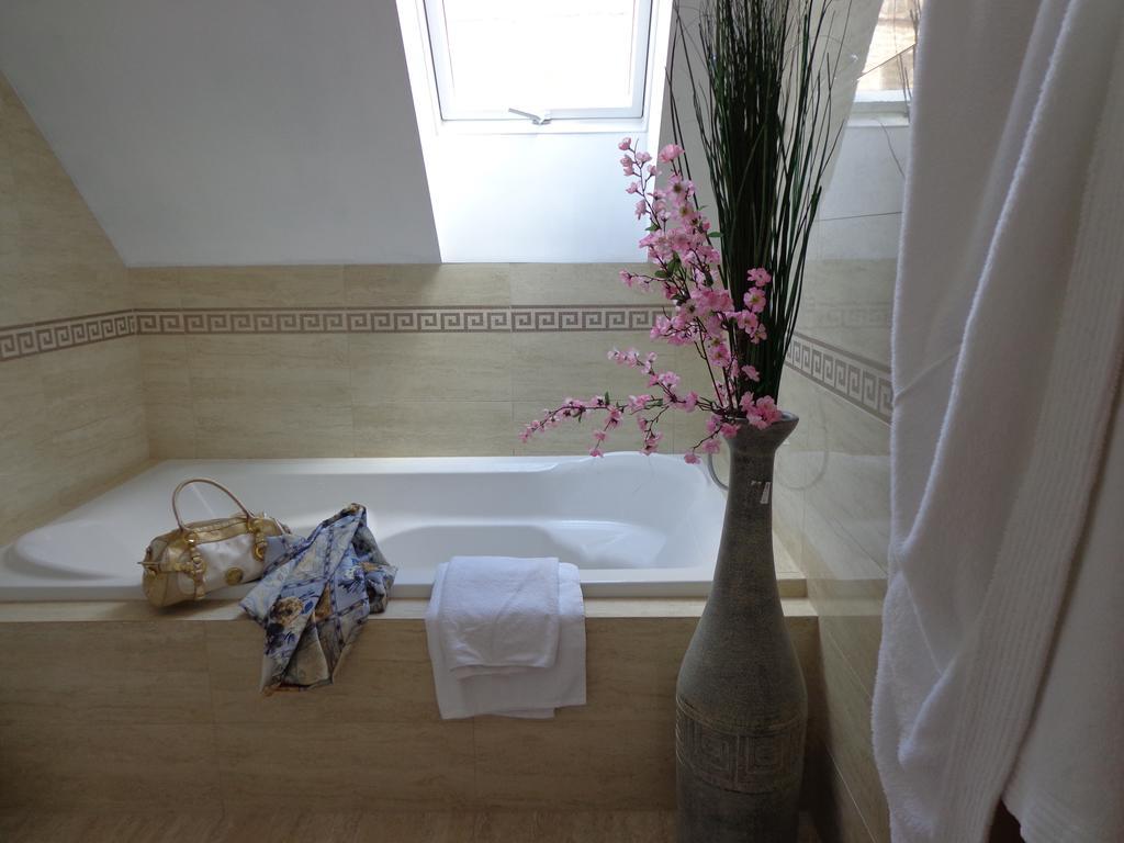 Penzion Marriot Trnava Room photo
