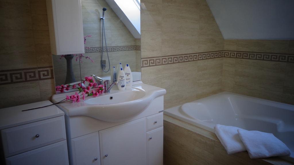 Penzion Marriot Trnava Room photo