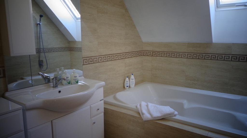 Penzion Marriot Trnava Room photo